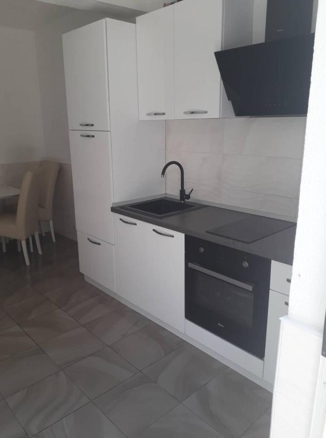 Apartments Senka Orebić Εξωτερικό φωτογραφία
