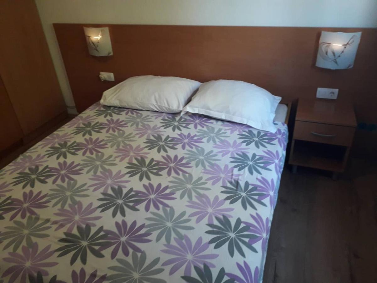 Apartments Senka Orebić Εξωτερικό φωτογραφία