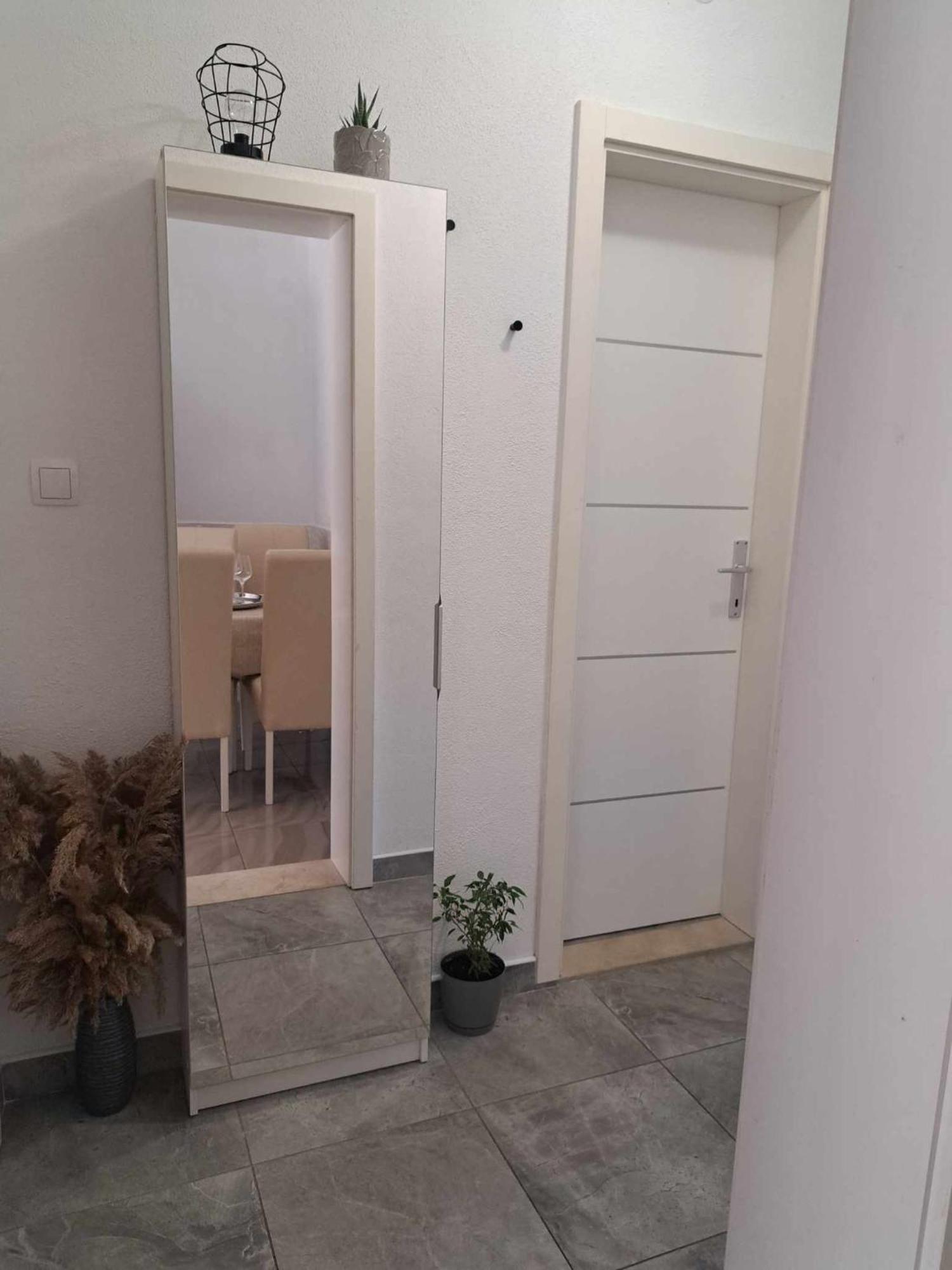 Apartments Senka Orebić Εξωτερικό φωτογραφία